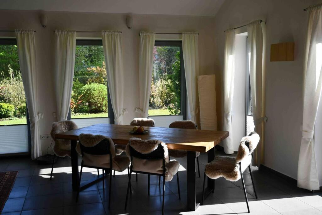 Unser Traumhaus Mit Wunderschoenem Garten Aurich Eksteriør billede